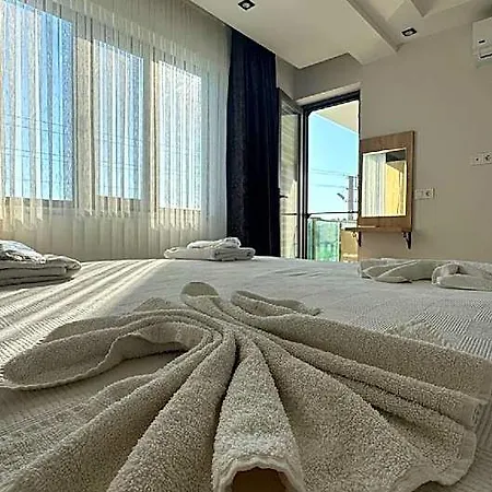 Hotel The Brothers 2*