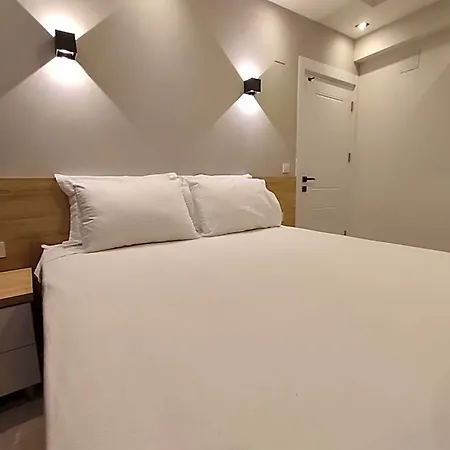 Hotel The Brothers 2*